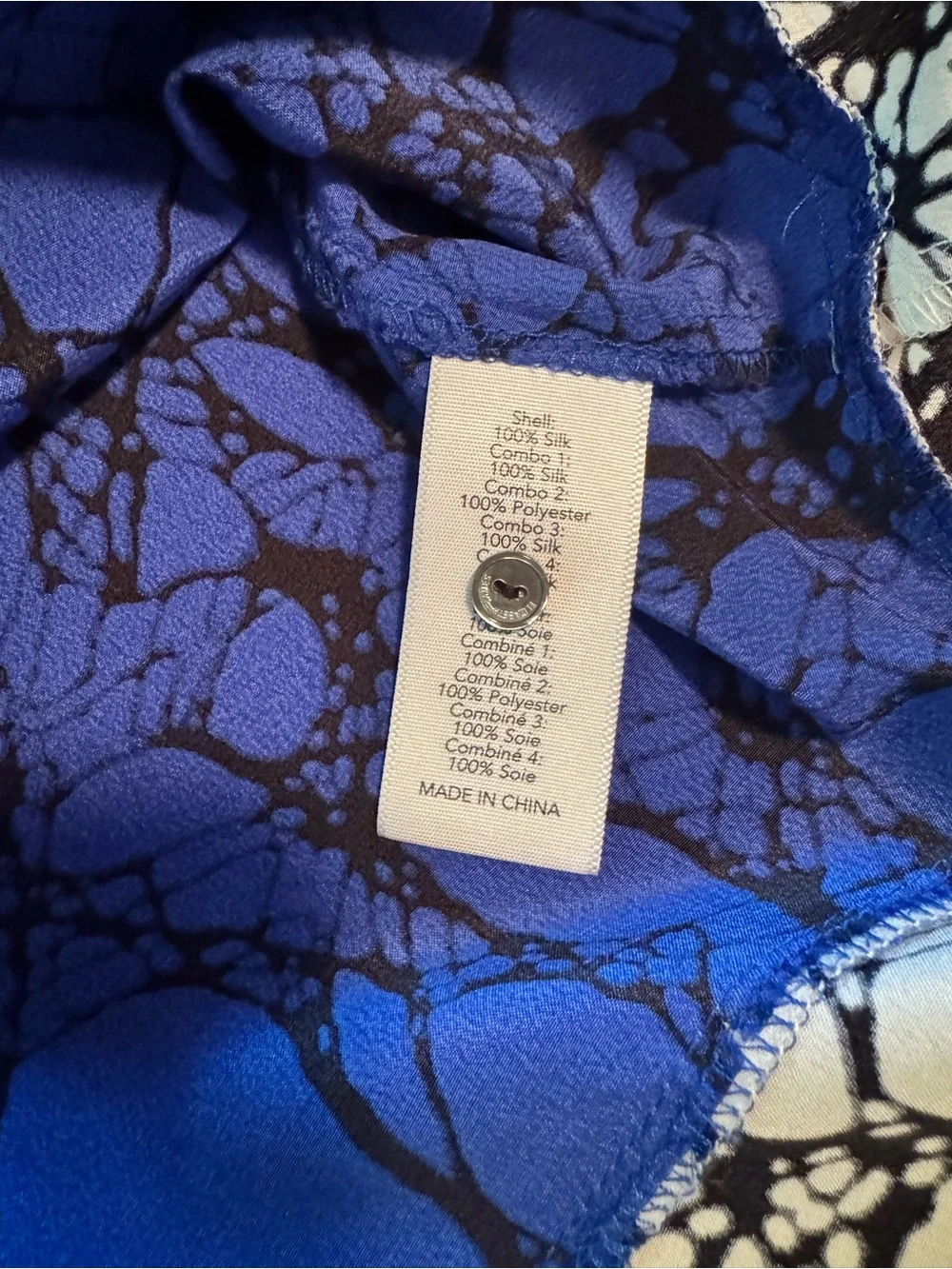 Elizabeth and James Blue Black White Abstract Cropped Silk Top - Picture 4 of 4
